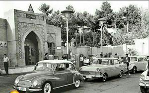 پمپ بنزین دروازه دولت تهران در۵۶ سال پیش/عکس