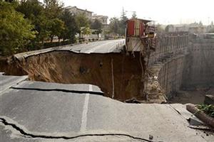 ریزش زمین از زلزله خطرناکتر است+ عکس