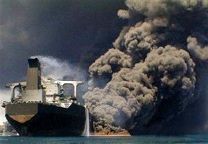 نفتکش ایرانی همچنان در آتش!