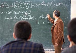  گلایه معلمان از وضعیت معیشتی و مطالبه میلیونی صندوق بازنشستگی کشوری از فرهنگیان