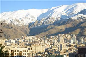برف پاییزی، ارتفاعات شمال تهران را سفید پوش و کوهنوردان را گرفتار کرد