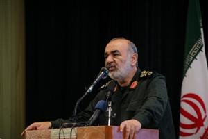 تاکید سردار سلامی بر مسئولیت نداشتن سپاه برای توقف پروازهای مسافربری