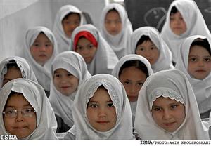 ورود کودکان اتباع به مدارس ایران به معنای اجازه اقامت مجاز والدین شان است؟
