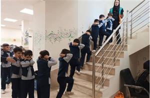 مانور های آموزشی ایمنی مدارس در مقابل زلزله در منطقه ۱۵، آغاز شد

