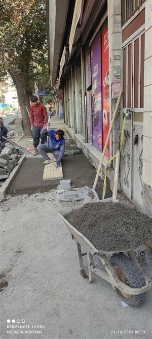 اجرای عملیات پیاده روسازی خیابان برادران شهید حسنی

