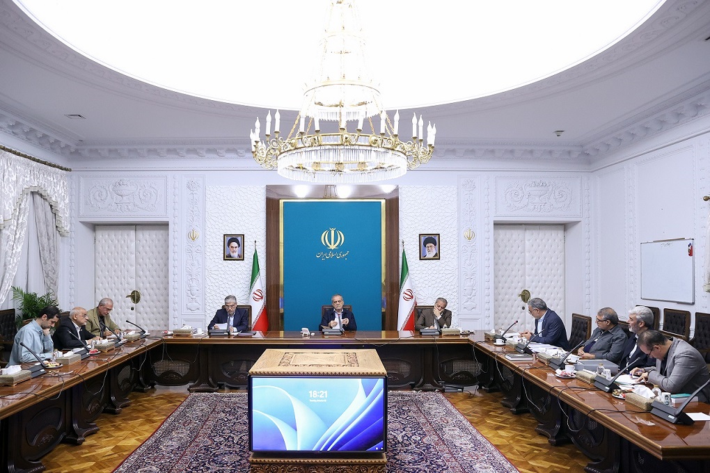 جلسه پزشکیان با رئیس دانشگاه پیام نور و فرهنگیان
